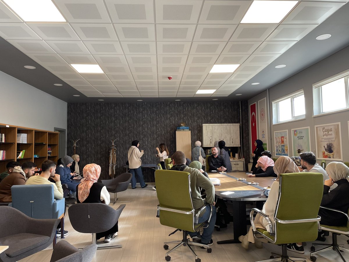 📍Giresun Üniversitesi GSB Genç Ofis

Bugün Giresun Üniversitesi’nde projemizi konuşmak üzere gençlerimizle bir araya geldik.

Namazı konuşup konuşturmaya devam ediyoruz ✨

#TürkiyeNamazıKonuşacak