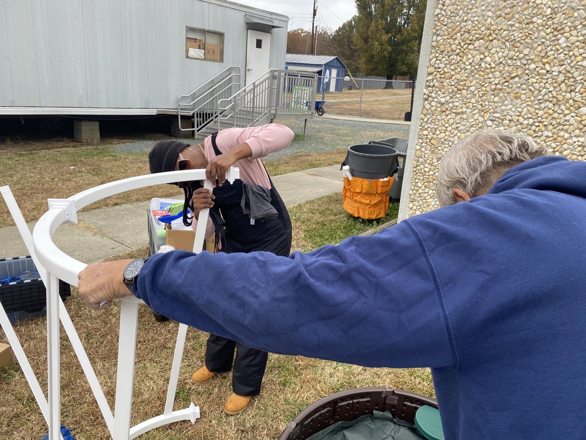 – A passionate group of local North Carolina residents, volunteers, and school community members will get their hands dirty with Blue Cross and Blue Shield of North Carolina (Blue Cross NC) and Out Teach to transform an ordinary schoolyard at Union County Public