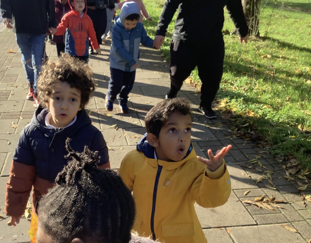 LarkHallPrimary's tweet photo. Nursery and Reception visited the amazing @spinneyclapham again and had a great time mixing potions, playing with mud and water, digging and making music! #lheyfs #lhnursery #lhwaterloo #lhblp #lhpscd #lhuph #outdoorlearning #claphamcommon #eyfsoutdoors #mudkitchen #spinney https://t.co/5rLbCGcfqB