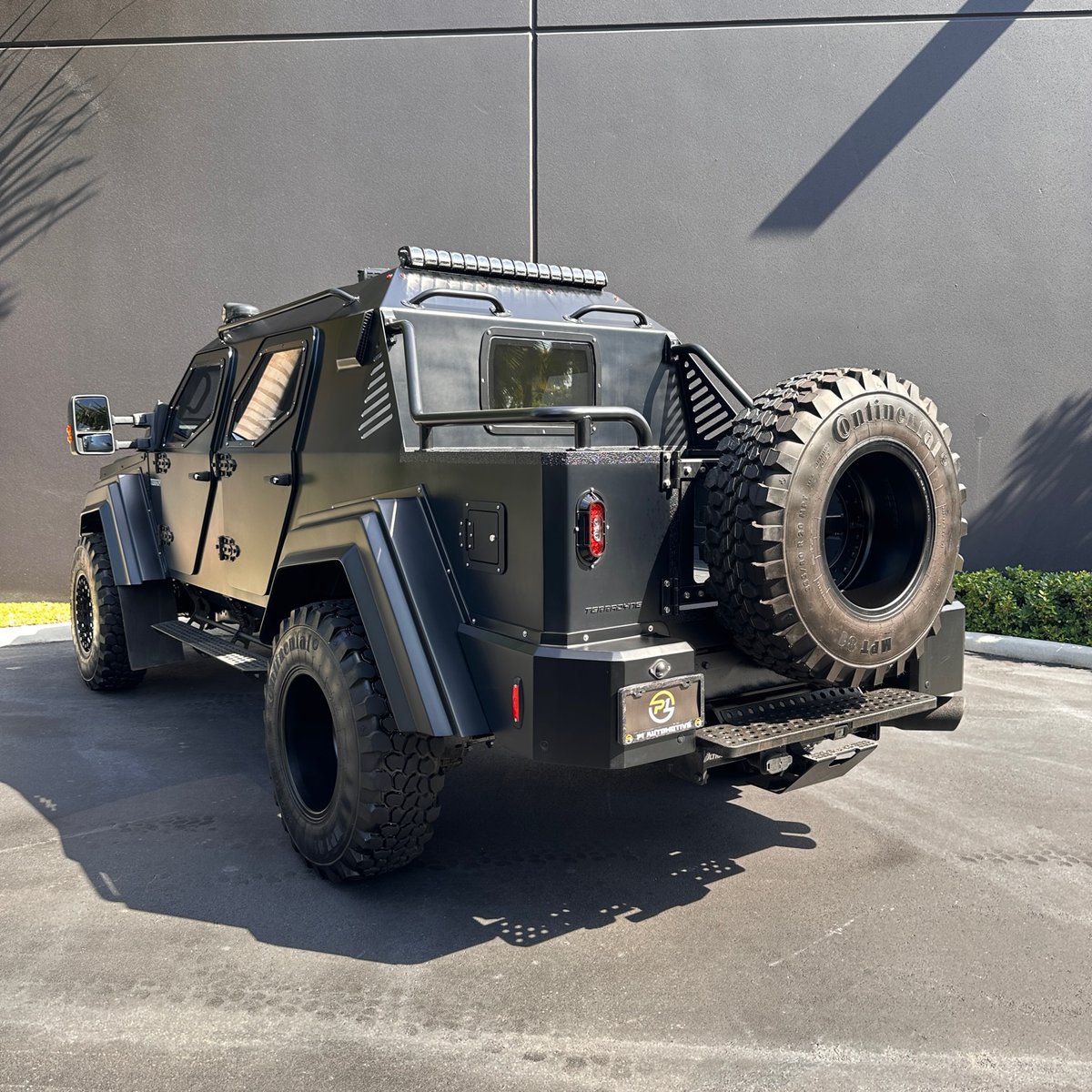 duPontREGISTRY's tweet photo. 2015 Terradyne Gurkha RPV | Price: $450,999
-
Wrapped in ballistic armor, its aggressive, angular design exudes strength and security! https://t.co/M39IuYRccj