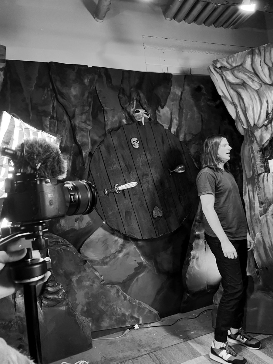 John Mueller - A Janklord Captive tweet media