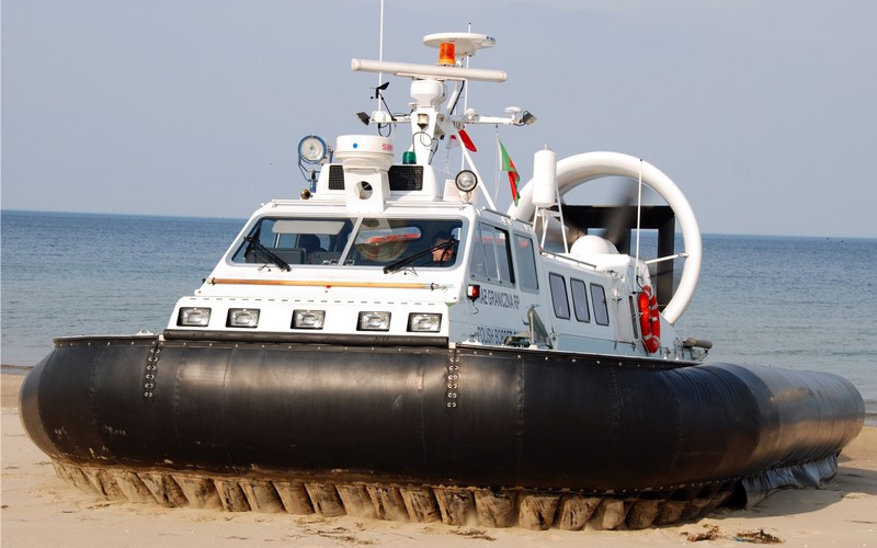 GriffonGHL's tweet image. Griffon Hoverwork wins new order from the Maritime Branch of the Polish Border Guard for the purchase of two hovercraft.

griffonhoverwork.com/about-us/news/…

#hovercraft #ukengineering #ukmanufacturing #marine #ukexport