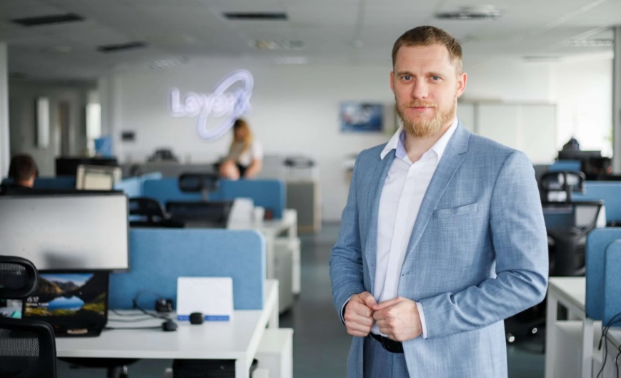 #LeverXExpertTalk : Allein der Einsatz innovativer IT-Lösungen kann bei der Gestaltung von Lagerprozessen bis zu 25% des gesamten wirtschaftlichen Effekts ausmachen. 
Mehr Details zum Thema #DSC finden Sie unter dem Link➡️bit.ly/40BXp3l