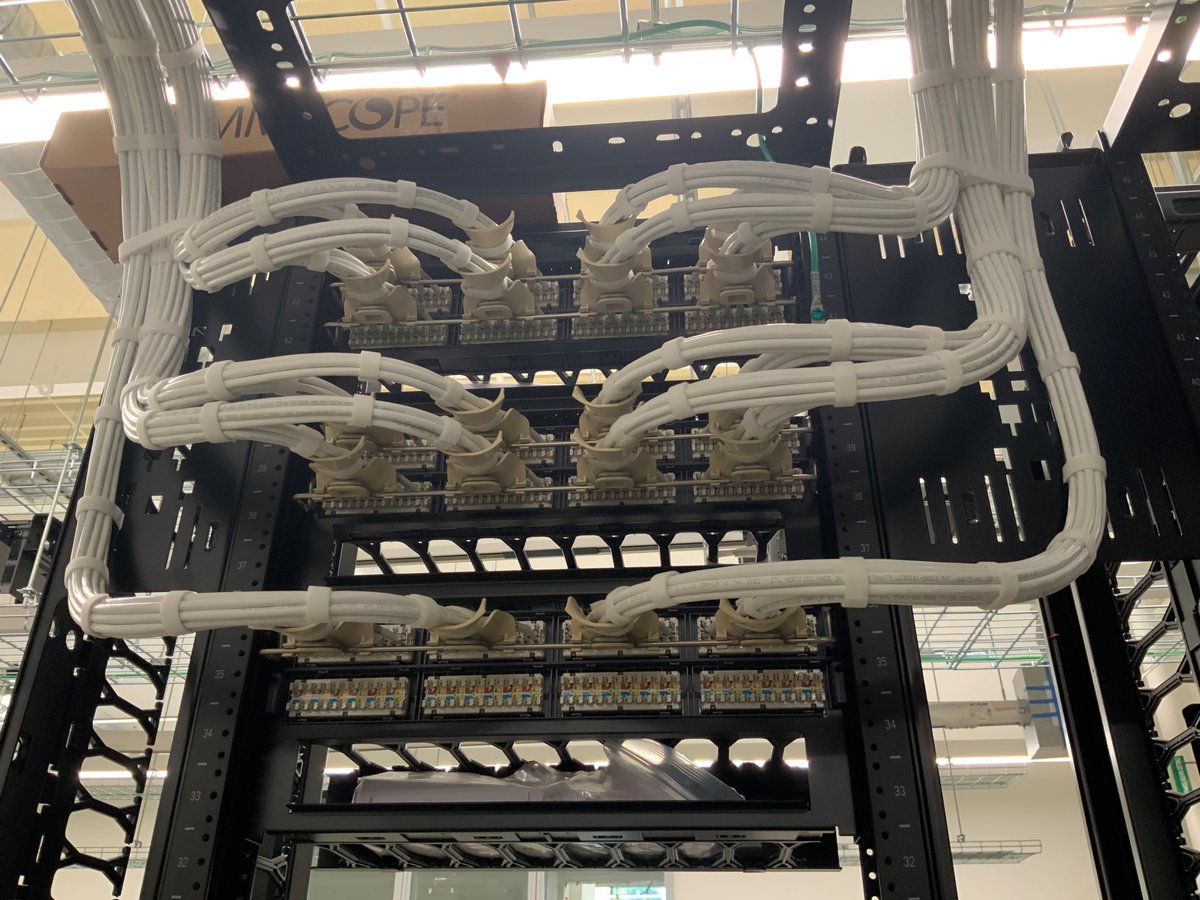 At Melton Electric, we believe in showcasing our work to give prospective clients a true glimpse of what it's like to work with our team. Take a peek at the meticulously organized #structuredcabling job we did at HPE Global HQ – it's bound to give you a mid-week boost!