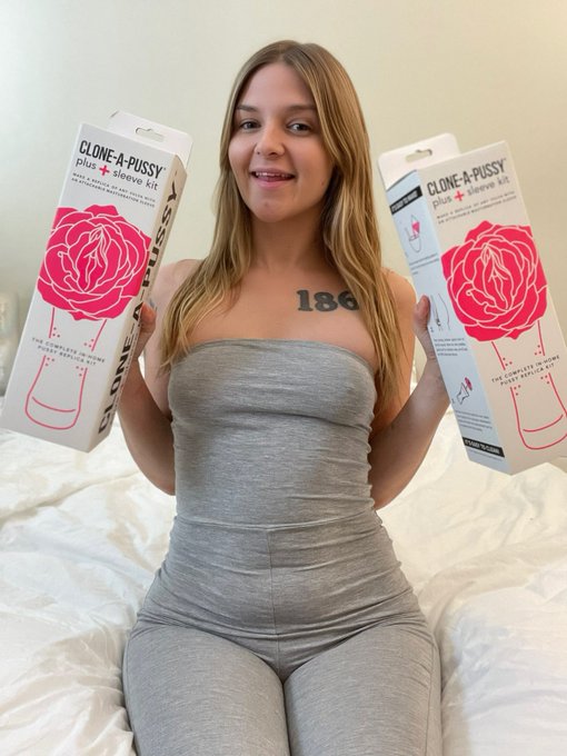 I will be at AVN ✨ I&rsquo;ll take any excuse to dress up https://t.co/xyfEIWuk7I<a href="/tag/thong"class="tags"><span>#thong</span></a><a href="/tag/cameltoe"class="tags"><span>#cameltoe</span></a><a href="/tag/hairywomen"class="tags"><span>#hairywomen</span></a><a href="/tag/hairygirls"class="tags"><span>#hairygirls</span></a><a href="/tag/onlyfans"class="tags"><span>#onlyfans</span></a>