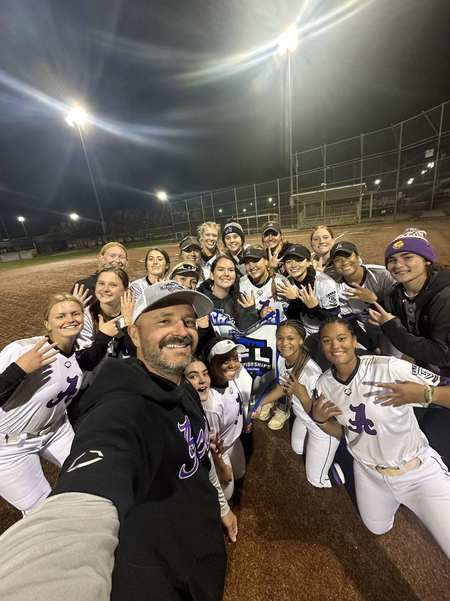 For the FOURTH year in a row, Aces 18U are the HFL - Heart of America Fastpitch League Fall Champions!!! 5-0 and outscored opponents 43-9. ▪️Karlee Ford (Iowa State) - .714 avg, 2 doubles and 2 RBIs. ▫️Sid Forrester (Mizzou) - .625 avg, 2.825 OPS, 4 HRs (grand slam), 10 RBIs