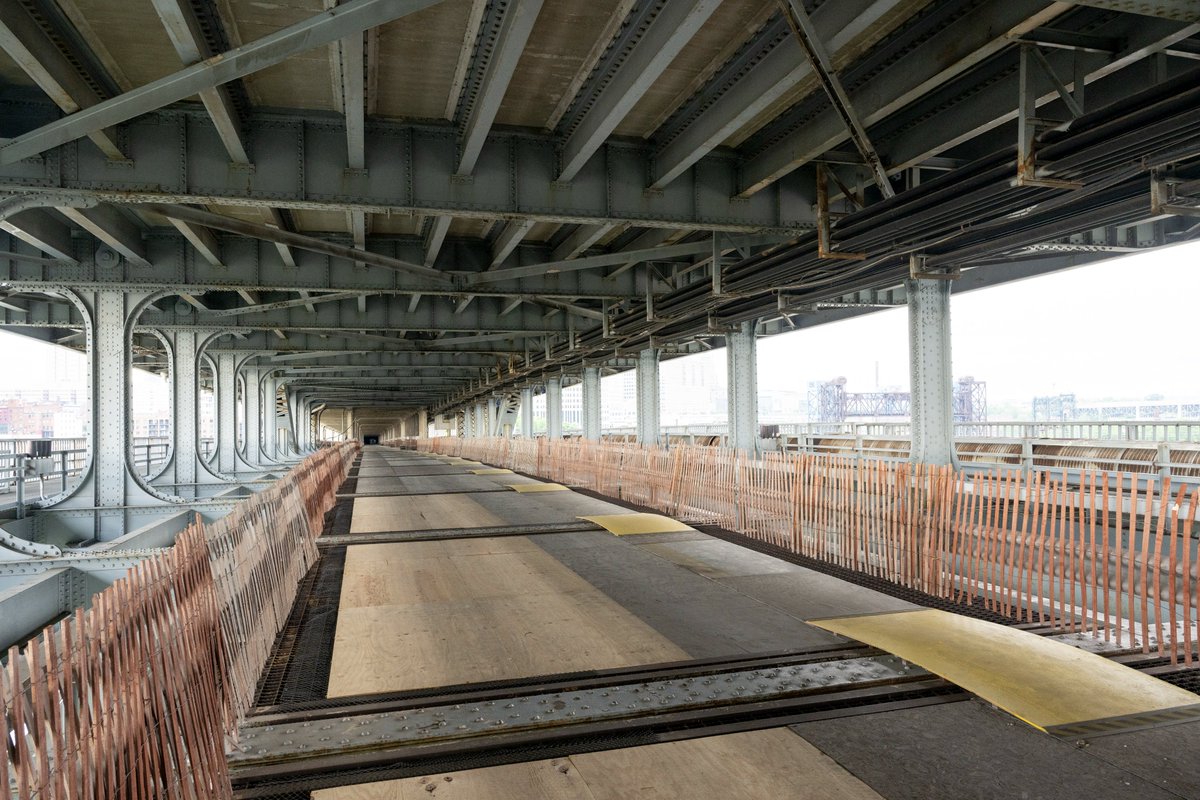 CuyahogaCounty's tweet photo. CALL FOR ARTISTS! Reimagine Veterans Memorial Bridge as an immersive public experience. Register for a pre-proposal meeting and site walk on Wednesday, Nov 29. Winning project receives $50K to realize the vision. Criteria and eligibility ➡️ https://t.co/zD823MAULa #RediscoverVMB https://t.co/gEljzdlRKP