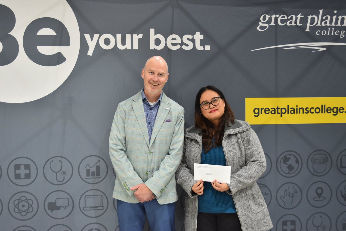 ⭐ Celebration Time!! ⭐
We are thrilled to share a special moment with you all!
Our Board Chair presented Diana Digal with our 2023 Chamber Bursary at Great Plains College. Our Chamber believes in making a positive local impact, and supporting education is one way to do so.