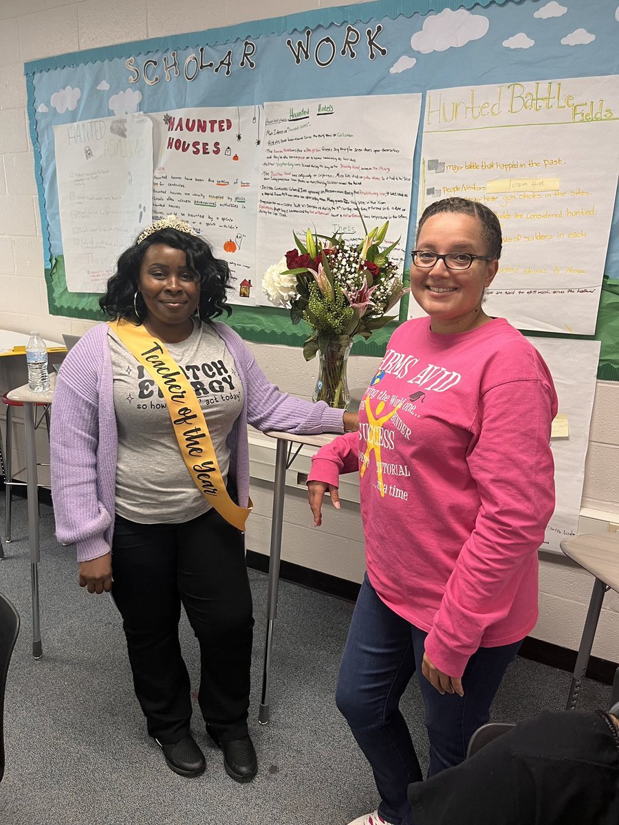 HBMS_Warriors's tweet photo. Congratulations to our Scholar Teacher of the Year!! Ms. Orji we appreciate everything that you do for our students ☺️ https://t.co/k2qhM4cnr2