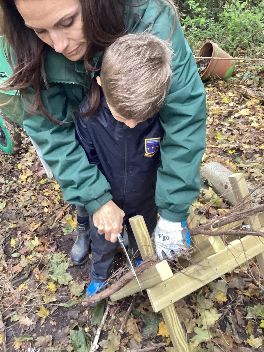 StNicksLower's tweet photo. Learning real life skills in Forest School today finishing with a little bit of leaf throwing. Oh to be six and seven again!

#StNicksLower
#StNicksEcoclub 
#StNicksOutdoorLearning
#StNicksDiscover https://t.co/sa8iozWpv3