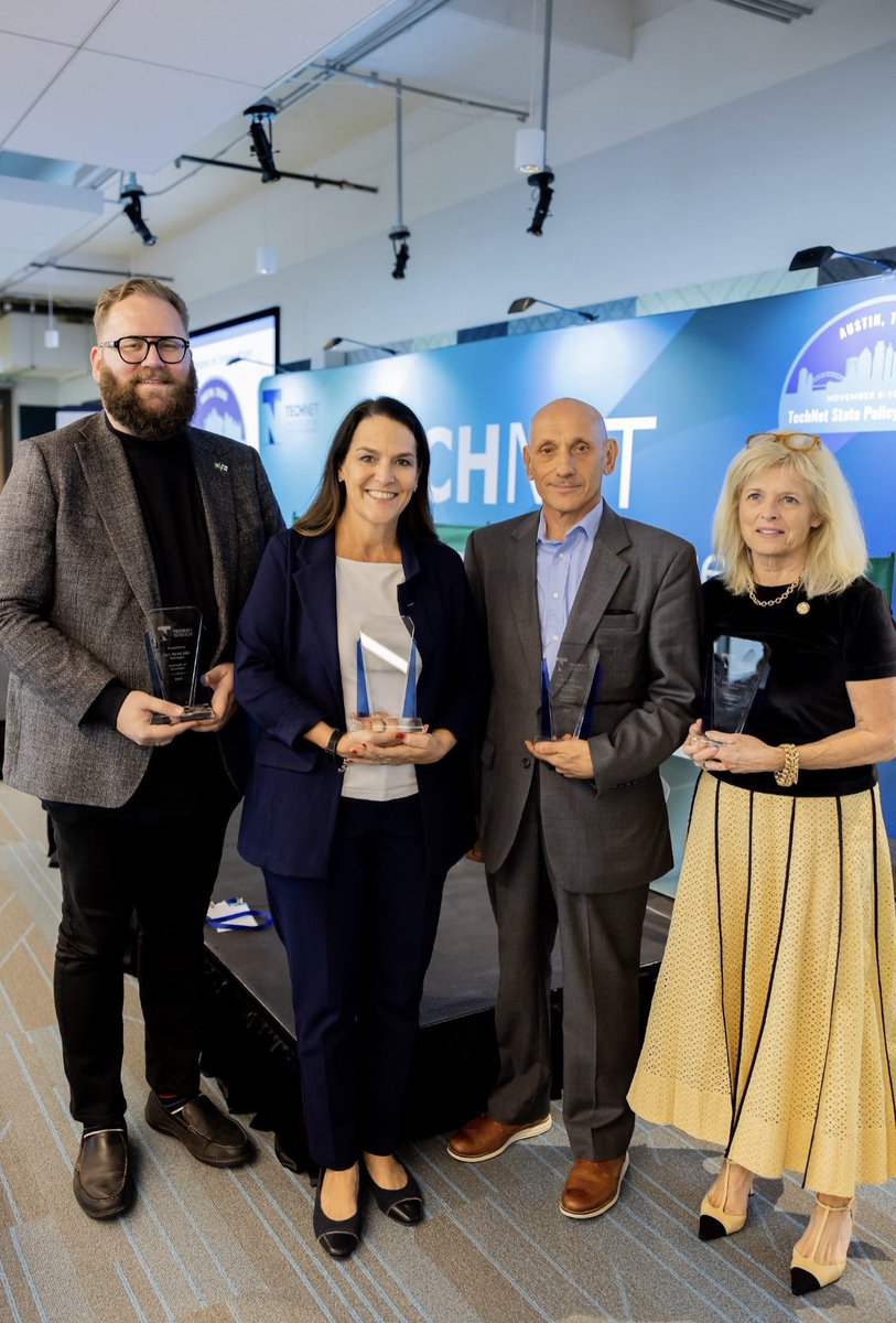TechNet_NW's tweet image. TechNet honored Senator @MarkoLiias in Austin last week as the 2023 Northwest Champion of Innovation Award Recipient for his continued leadership in supporting the innovation economy. Senator Liias received his award from TechNet member company, @aurora_inno #SPC2023 #Austin