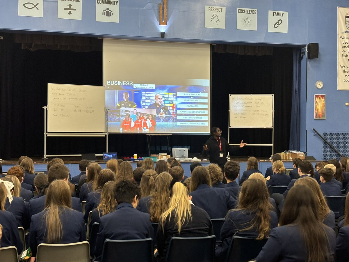 We welcomed Pierce from Futbol Lingo into our Y9 assembly. We learnt about the importance of speaking different languages in the football industry. @futbollingoapp 
@allsaintscc_2023  
#languagelearning #careers #footbal