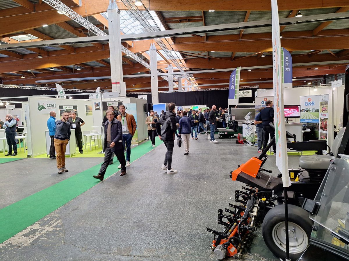 GreenBestLtd's tweet image. Our Sales &amp;amp; Marketing Director James is at @48hGazonSport today and tomorrow supporting our distributors in the area 👍🏽👋🏽

We’re delighted to be able to support our customers in their attendance at shows with expert advice and guidance on our products. 

Want to know more?…