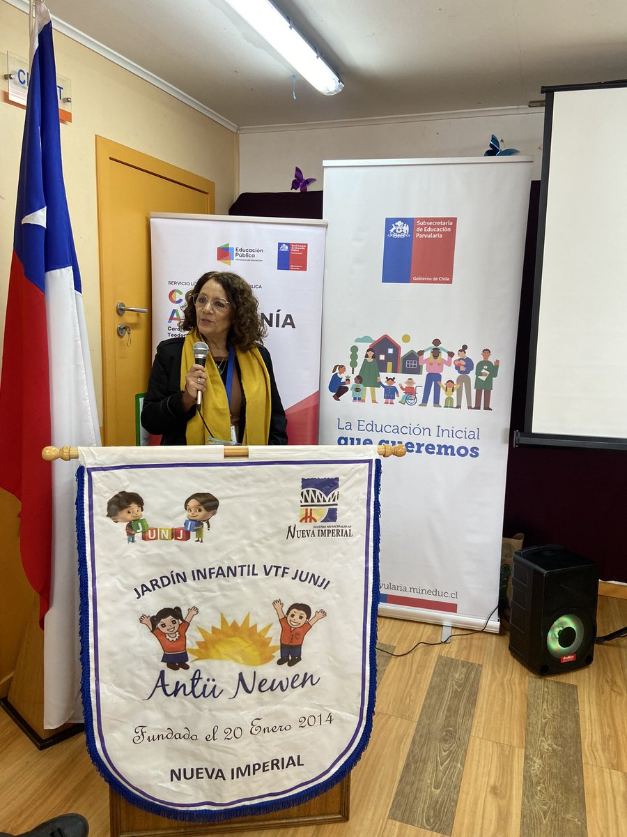 JUNJI_Araucania's tweet photo. 😀 Nos encontramos en el Jardín Infantil Antü Newen de @NuevaImperial acompañando a la @SubEducParv, @lagos_lagoss, para entregar placas de Reconocimiento Oficial a tres jardines infantiles @SLECostaArauca1. https://t.co/BbghdAuZzA