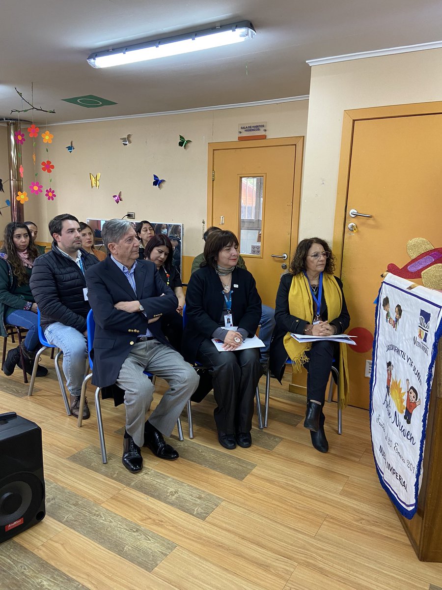 JUNJI_Araucania's tweet photo. 😀 Nos encontramos en el Jardín Infantil Antü Newen de @NuevaImperial acompañando a la @SubEducParv, @lagos_lagoss, para entregar placas de Reconocimiento Oficial a tres jardines infantiles @SLECostaArauca1. https://t.co/BbghdAuZzA