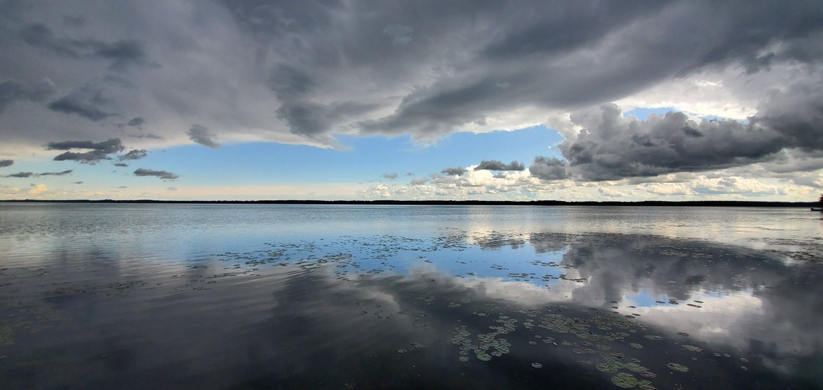 DebDeb0223's tweet photo. @ThePhotoHour Storm moving in.
Lake Scugog Ontario https://t.co/2J2F084EmK