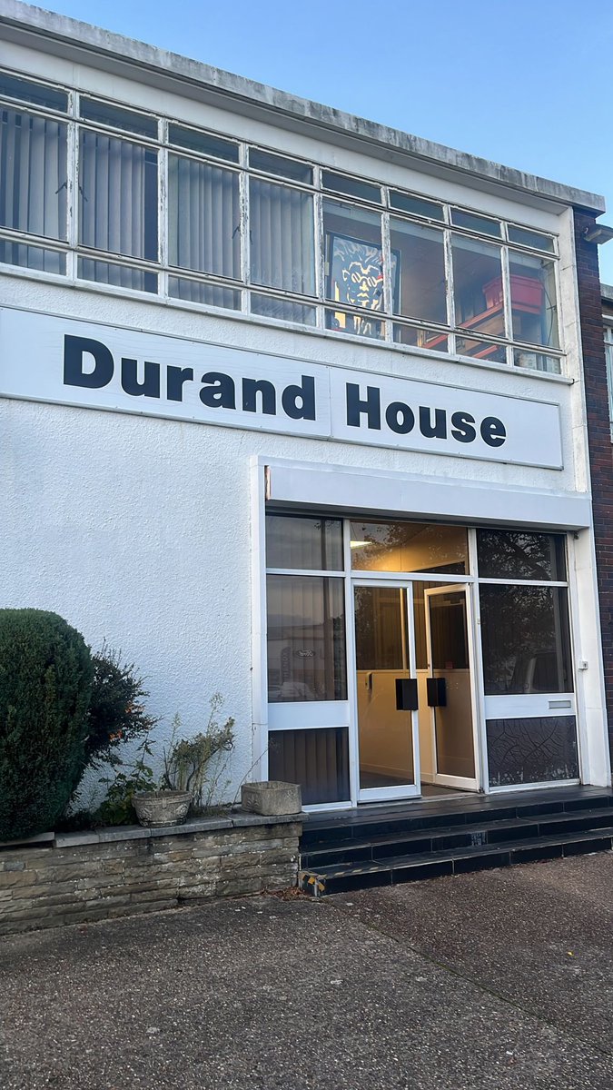 Creative Crawley tweet media