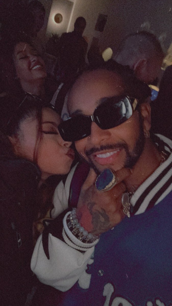 Kiaralizmusic's tweet image. @omarion 🔥 initimate listening party for #fullcirclesonicbook2 in NYC. Definitely a no skip album every song was dope. Grateful to be invited to share an experience like this. Always an inspiration to my life 🐐 #originals fan/friend for life ya diggggg 💙