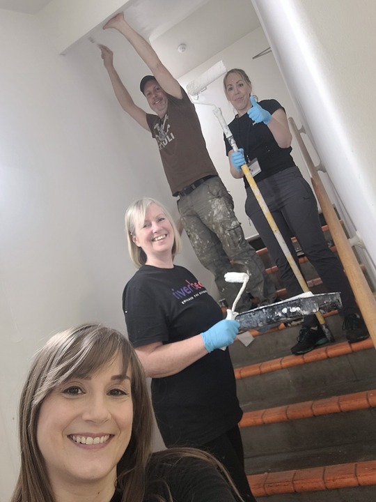 LifeatRiverbed's tweet photo. The Bracknell team spent their volunteer time painting a stairwell for South Hill Park Arts Center. #CommunityConnect2023 #LifeatRiverbed https://t.co/T4xN1gmyEe