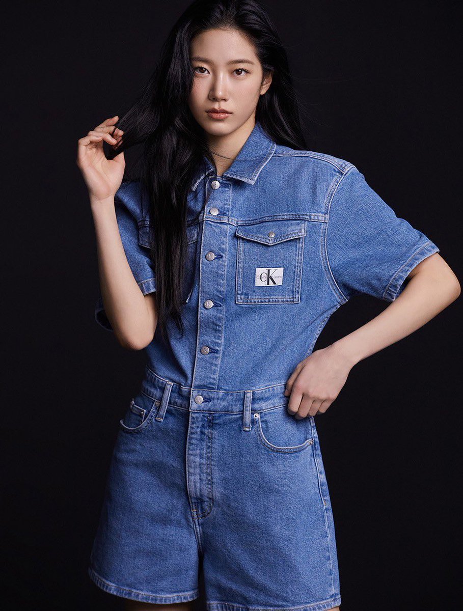 zuhasource's tweet photo. CALVIN KLEIN BABY https://t.co/M1ybwMrjxa