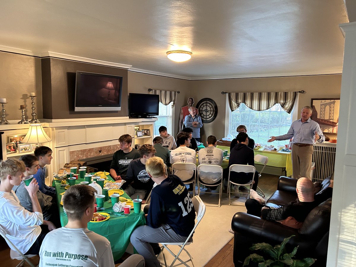 leibham1302's tweet photo. I really appreciated hosting our 12th Annual Breakfast with the boys this morning after they ran the hills of Vollrath Bowl.  ⁦@CrusaderBasketb⁩ is celebrating the start of the 44th Season of Crusader Basketball.  Intended vs Intentional! Don’t live in the gap. https://t.co/FHylwQINrU