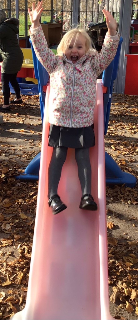 OutwoodsPrimary's tweet image. For World Nursery Rhyme Week Day 2-‘Head, Shoulders, Knees and Toes’ Nursery made the most of the autumn sunshine with an obstacle course, where they travelled on different parts of the body. ☀️ 🍂 🛝 
#wnrw23
#worldnurseryrhymeweek
#moonbug