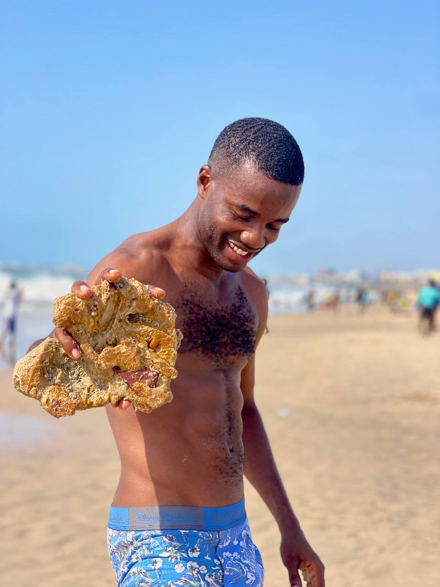 Foodlum__'s tweet photo. Enjoyed the vibrant vibes at Labadi Beach in Accra, Ghana! ๐๏ธ Perfect blend of sun, sea, and good company. #LabadiBeach #AccraAdventures
#ibomairlines #africa #IbomMagik
#Foodlum_IN_Accra https://t.co/aoTYk5FpuQ