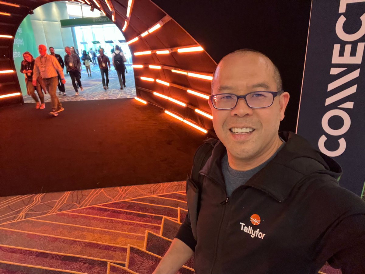 🎉<a href="/PeterWenSF/">Peter Wen</a> is thrilled to be at #QBConnect!