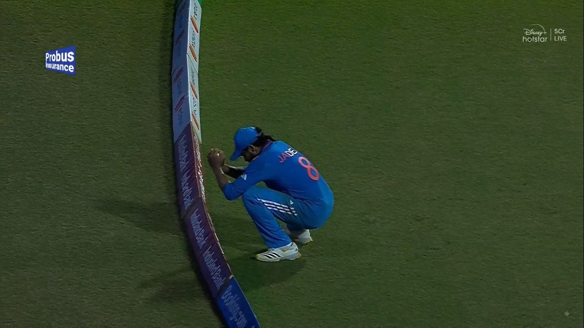 rehanran's tweet photo. Under pressure wali catch 🔥😂

#Jadeja https://t.co/PVHGRNsoS1