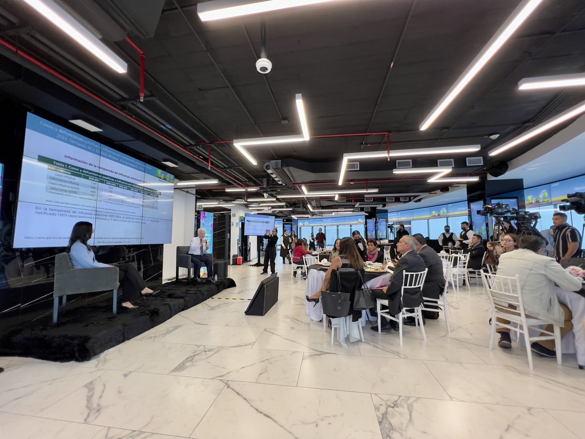 SanofiMX's tweet image. Estamos arrancando nuestra rueda de prensa #EquipoV, con una experiencia inmersiva, donde los medios de comunicación se convierten en agentes, con una misión muy importante. ¡Juntos contra la #Influenza!