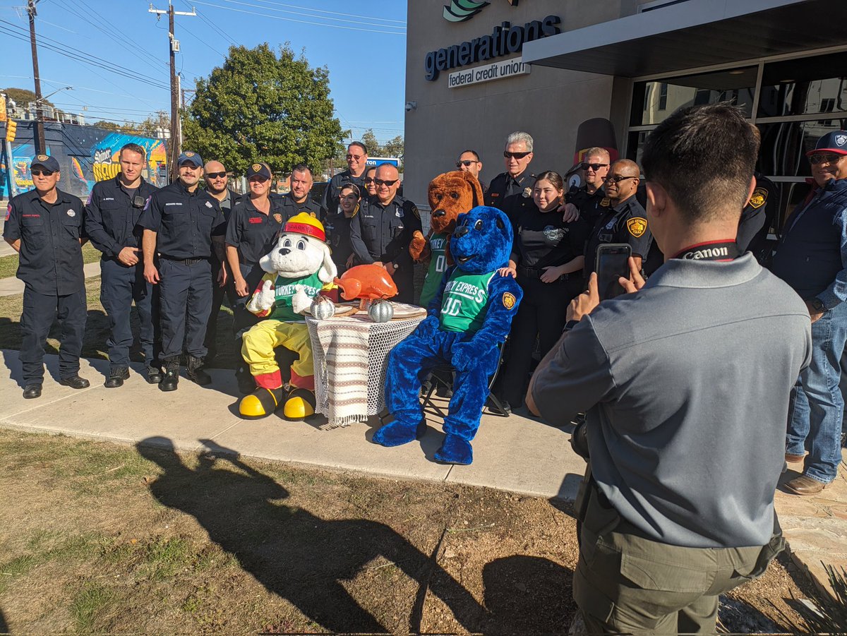 SAFD (@satxfire) on Twitter photo Thanks <a href="/generationsfcu/">Generations FCU</a> !
This is the 11th year of their turkey express, delivering meals to first responders that work on Thanksgiving. Thanks <a href="/generationsfcu/">Generations FCU</a> !
This is the 11th year of their turkey express, delivering meals to first responders that work on Thanksgiving.
