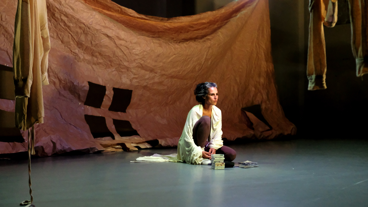 Ga onder leiding van Bran Remie op 18 november n.a.v. de voorstelling Vecht in gesprek over de gebeurtenissen rondom het toeslagenschandaal. 🎫 Tickets en toegang voor de voorstelling en het nagesprek via wilminktheater.nl
#toeslagenschandaal #toeslagenaffaire #verkiezingen