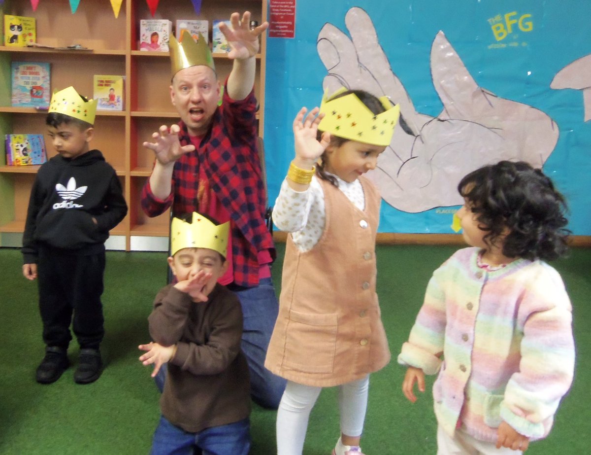 LancsLibraries's tweet photo. A wild rumpus at #NelsonLibrary to mark the sixtieth birthday of Where The Wild Things Are!
@SendakDay https://t.co/iDQlPuOFVv