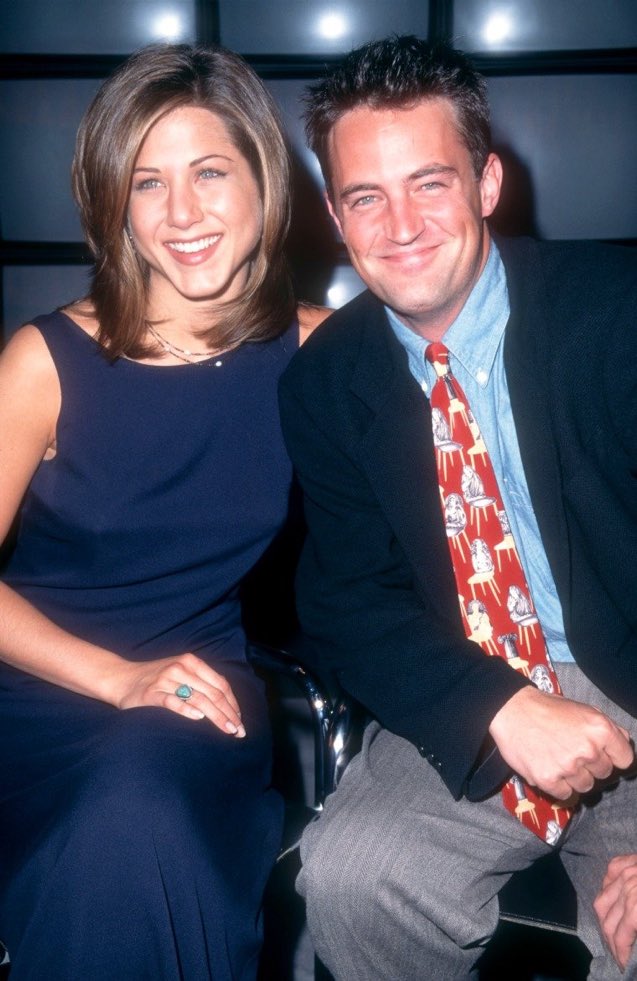 deadpoetstan's tweet photo. l’amicizia fra Jennifer Aniston e Matthew Perry la più bella e pura al mondo 

le parole d’amore di Jennifer per lui scaldano il cuore ❤️‍🩹 https://t.co/2DlkuDE5uO