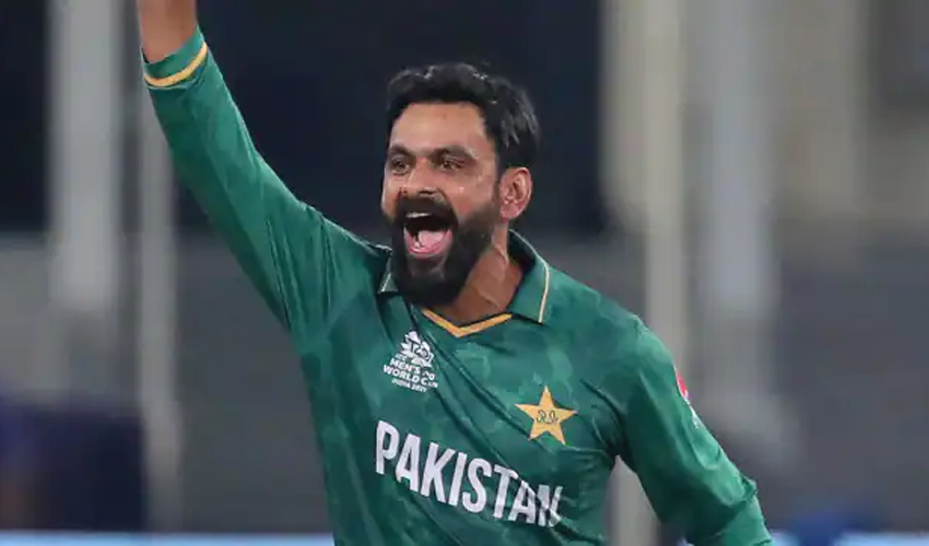 SAMAATV's tweet photo. PCB appoints Mohammad Hafeez as the director of the Pakistan Cricket Team!
#SamaaTV #SamaaUpdates #MohammadHafeez #PCB #BabarAzam𓃵 #ZakaAshraf #Director #TeamDirector #PakistanCricket #PakistanCricketTeam #PakistanCricketBoard #CricketTwitter #Cricket https://t.co/9ZOyGTHV6i