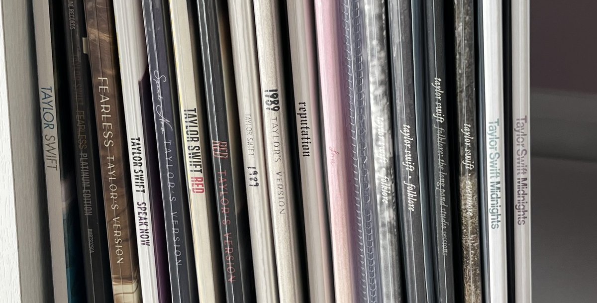 selslovr's tweet photo. my Taylor Swift vinyl collection 📀 a thread https://t.co/fABwShhneh