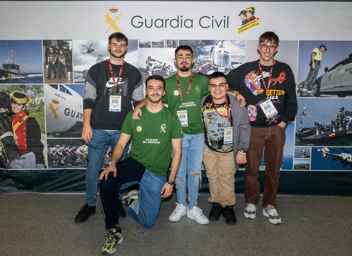#VNationalCyberLeagueGC | #FINAL  #AMATEUR
El equipo "#Jinchomaniacos", formado por alumnos de la <a href="/urjc/">URJC</a> Universidad Rey Juan Carlos, se ha proclamado ganador de la ciber competición en la categoría amateur.

¡ Enhorabuena campeones !👏👏