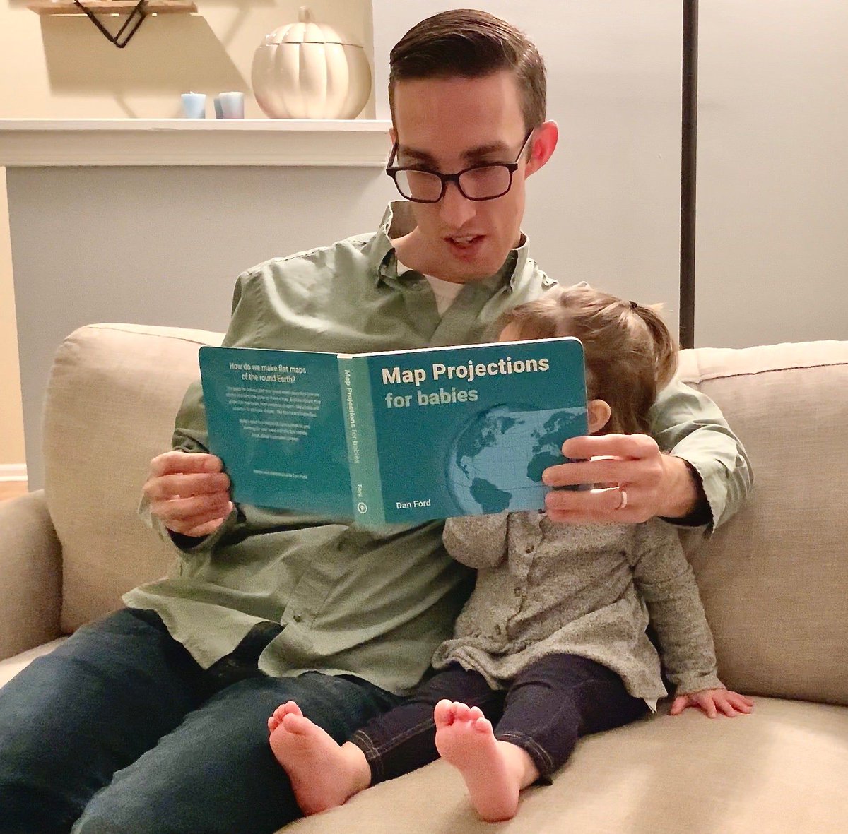 We have the Map Projections for Babies book back in stock! To celebrate GIS Day, get 10% off book purchases today!

buff.ly/3MFiiof

#GISDay2023