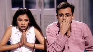 CrazyGobbit's tweet photo. That moment when you are in the washroom and wicket falls and you are forced to stay in the washroom. 🙈🙈
Because every Indian family turns superstitious when it is India's nail biting semifinal.
 #IndvsNZ #IndiaVsNewZealand #Semifinals https://t.co/BzGtxfdxQd