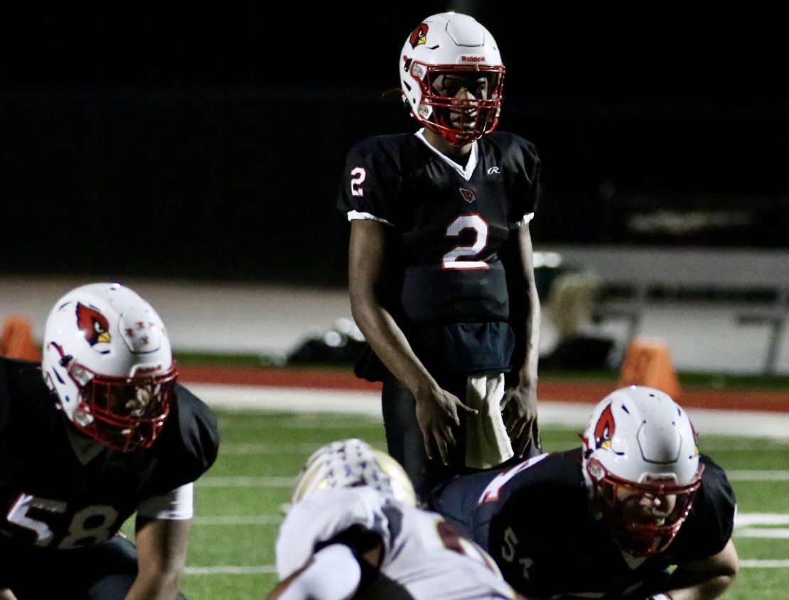 DdeFootball's tweet image. 🚨 Season Passing Records🚨

🏈 1,906 Passing Yards
🏈 26 Passing Touchdowns 

Senior Quarterback Nick Mayfield put together the best passing season in Eisenhower Football History! Not possible without the OLine &amp;amp; WRs. Congratulations Nick! 

#Team89 #FlyWithUs 🔴⚪️🏈🔥