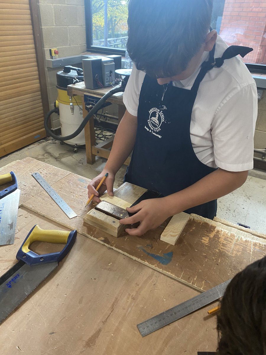 AbersychanDT's tweet photo. Year 8 started making their wooden trinket boxes today. Using a range of tools and equipment to measure, mark and cut lap joints.  #markinggauges #trysquare #precision https://t.co/cOeFONhumP