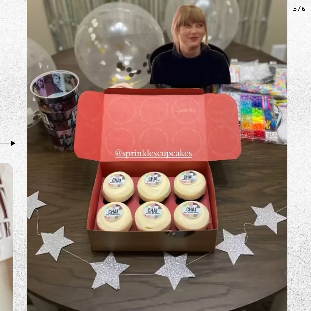 proofadv's tweet photo. From creating the flavor inspired by Taylor’s own chai cookie recipe to naming the cupcake &amp; designing “Sprinkles Era” friendship bracelets to give away with purchase, the project was a great example of the collaboration that happens between creative &amp; social media at #ProofAdv! https://t.co/2eZD9Qn1nW