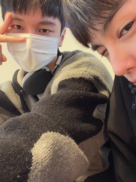 TO1FRANCE's tweet photo. 📝| upTOdate| 281023

[#JYOU]

Aujourd'hui, Jisoo et 🦊

#TO1 #티오원 #제이유

Cr :@TO1_members
#🦋 https://t.co/B6qpYEnK1R