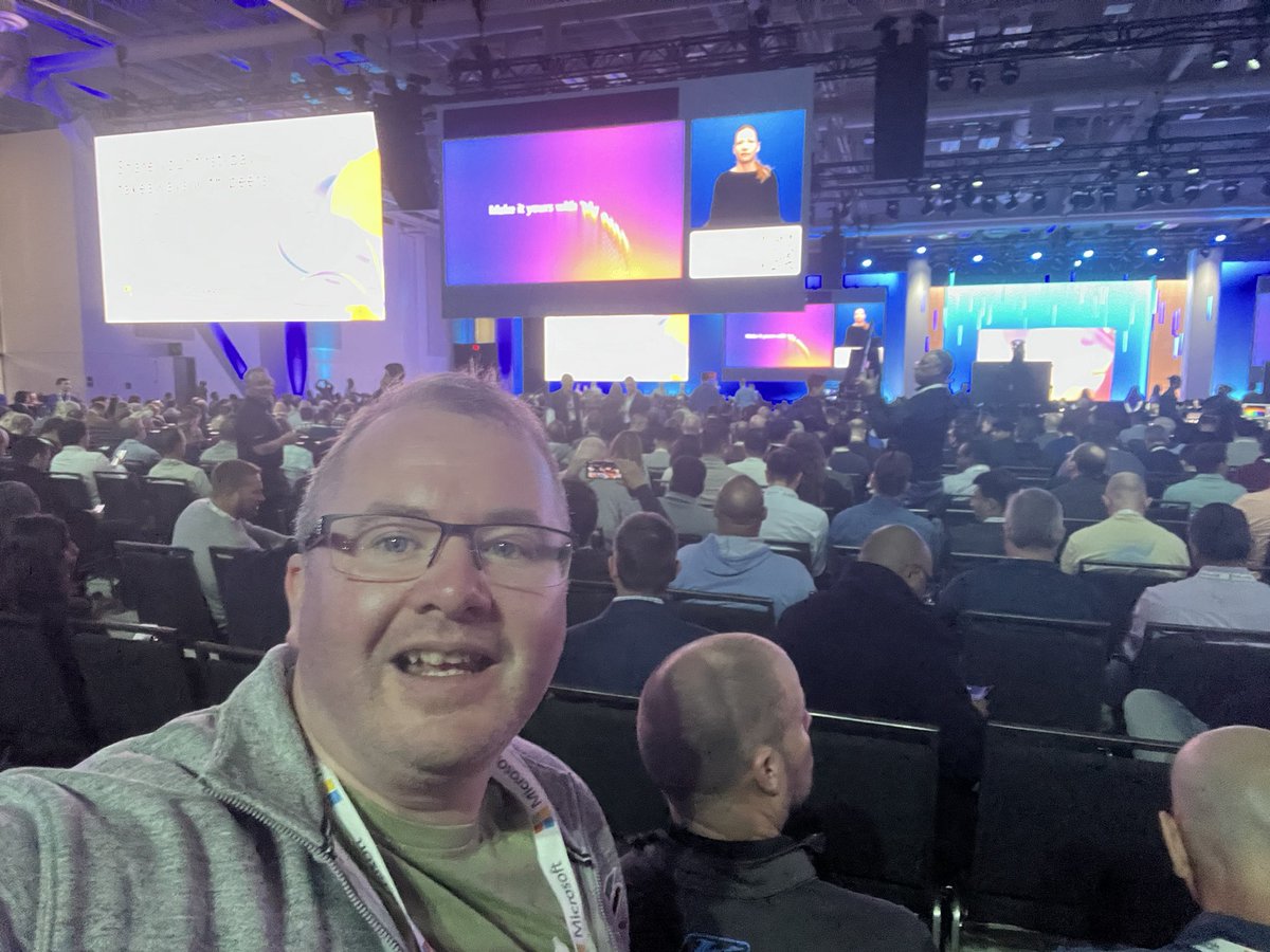 All set and ready for the keynote! #MSIgnite <a href="/QNRLtweets/">Quorum</a> <a href="/rossinthecloud/">☁️Ross McLachlan🏴󠁧󠁢󠁳󠁣󠁴󠁿</a>