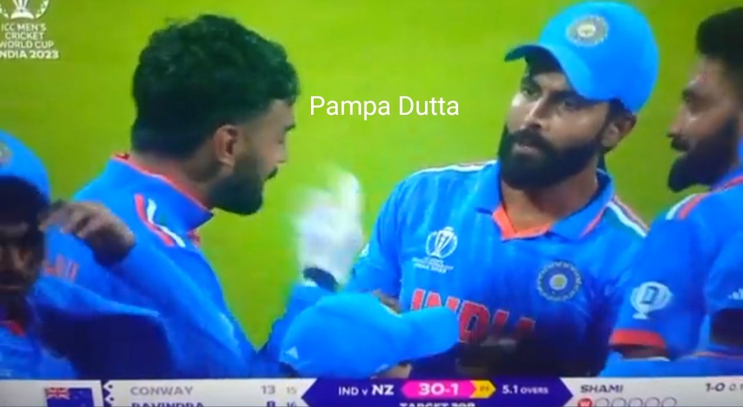 PampaD1998's tweet image. #OneForTheHome 
 Spotted Ravindra Jadeja Today Match  
@Hisense_IND @imjadeja
Join
@JasoosShow 
@DuttaSingha 
@KDivya18740584