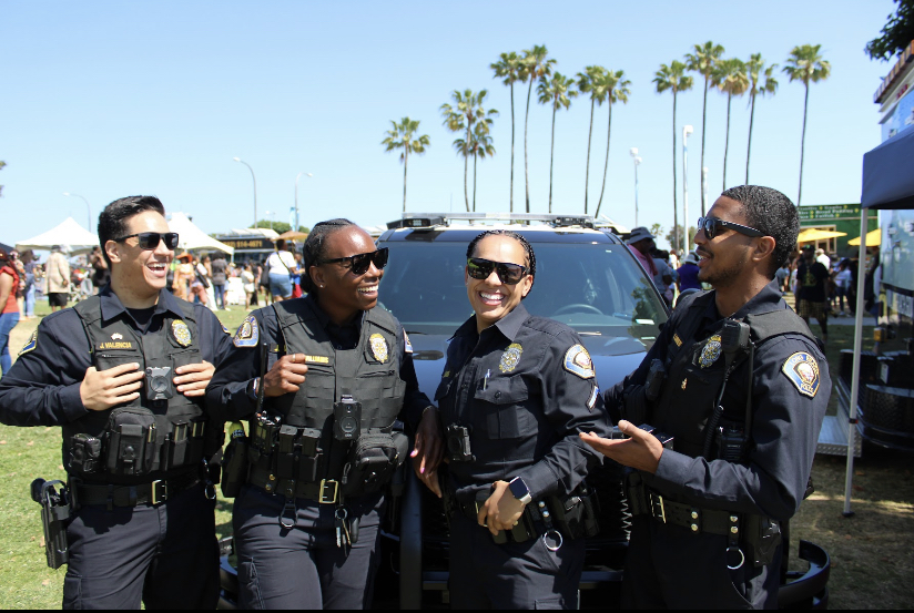 BayouClassic74's tweet image. Are you a police officer wanting a move to California? 👮 Long Beach PD recruiters are at the Bayou Classic 🏈🐊 Offering a $30k lateral bonus &amp;amp; up to $48k for childcare &amp;amp; housing. Longevity pay based on prior service.
Visit bit.ly/LongBeachInThe…
#LongBeach #JoinLBPD