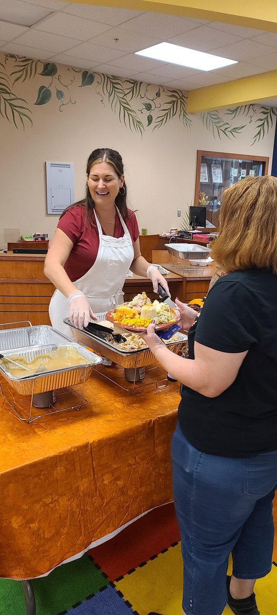 Happy Friendsgiving!!! What a lovely day,  even though it's pouring outside! <a href="/HagenRoad/">Hagen Road</a> <a href="/SoftballMommy11/">Dr Bernie Standish</a> <a href="/southPbcsd/">SouthRegionPBCSD</a>!!!