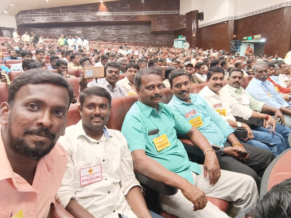 SOORIMUTHU's tweet photo. இன்று சென்னையில் நடைபெற்ற 🚩SRMU🚩13th BIENNIAL GENERAL BODY MEETING ல் 🚩SRMU🚩மானாமதுரை கிளையின் சார்பாக கலந்து கொண்ட போது
@GSSRMU 
@airfindia 
@JMRafi01 
@RajaSridhar14 
@dssrmusa 
@ShivaGopalMish1 
@railway https://t.co/fFXGe2RjI4