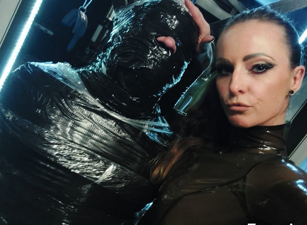 M U M M I F I C A T I O N
@LadyNadja_HOBD 
#mummification #session #bdsm #femdom #mistress #latexfetisch #bondage #latexlover

@Dominazone 
@SADOMOcommunity 
@dominasclub 
@klinikzone 
@NonaNemesis