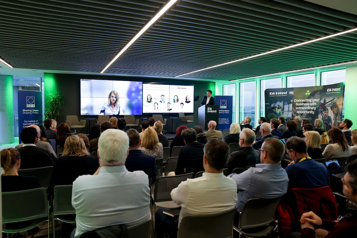 IDAIRELAND's tweet image. We were delighted to partner with the @IIEA and collaborate on the #AI event hosted at our Global HQ yesterday. The event brought together expert panellists to explore the EU's AI Act, and the economic &amp;amp; business implications of Artificial Intelligence. 
#InvestInIreland